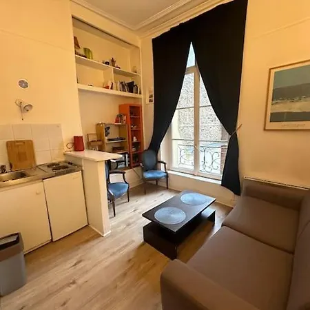 De 38m² -quartier Latin * Paris